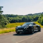 Ce journaliste a rechargé une voiture électrique en 3 minutes : voici comment il y est arrivé Ce journaliste a rechargé une voiture électrique en 3 minutes : voici comment il y est arrivé