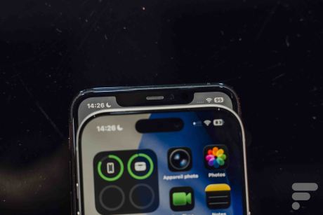 Encoche de l'iPhone 11 Pro Max et iPhone 17 Pro jpg