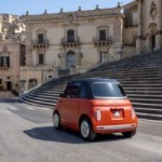 Fiat Topolino : la petite voiture électrique sans permis évolue, mais le fait payer Fiat Topolino : la petite voiture électrique sans permis évolue, mais le fait payer