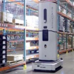 Il divise le temps de travail par 280 : ce robot géant de Stellantis fait en 1 heure ce qu&rsquo;un employé fait en 7 semaines