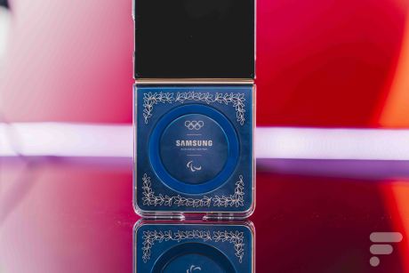 Samsung Galaxy Z Flip 7 Olympic Edition (hiver) // Source : Chloé Pertuis - Frandroid