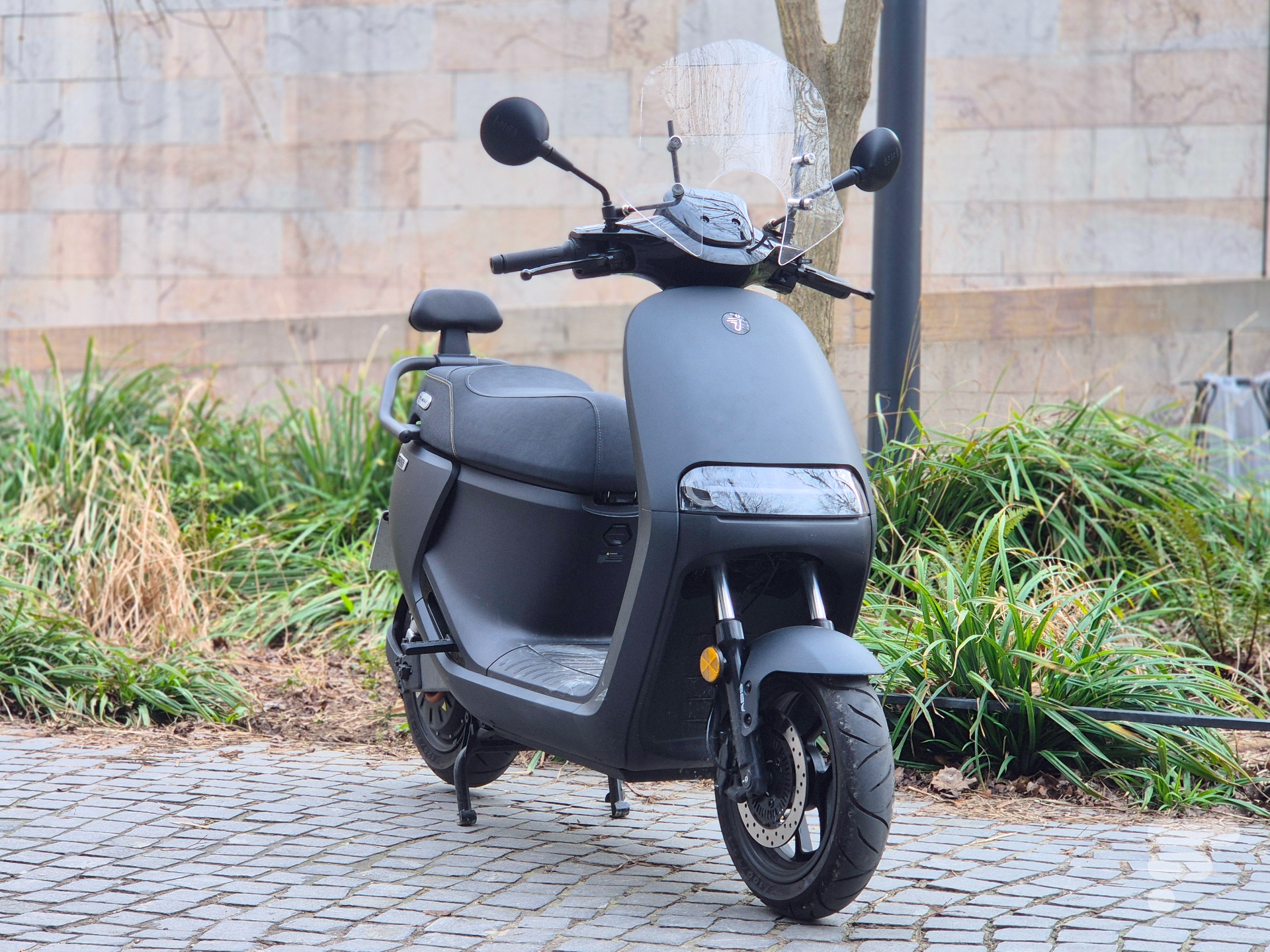 On a roulé une semaine en Segway E250S électrique : le compromis parfait pour fuir les bouchons en scooter sans casser la tirelire