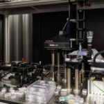 Microsoft teste une technologie capable de conserver des données pendant 10 000 ans Microsoft teste une technologie capable de conserver des données pendant 10 000 ans