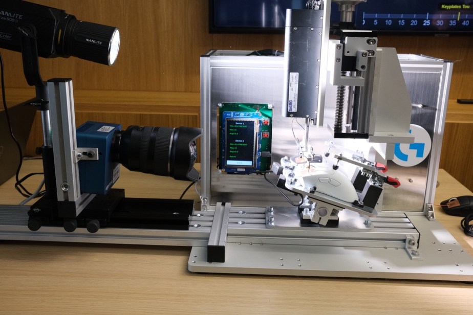 Visite labo Logitech robot latence