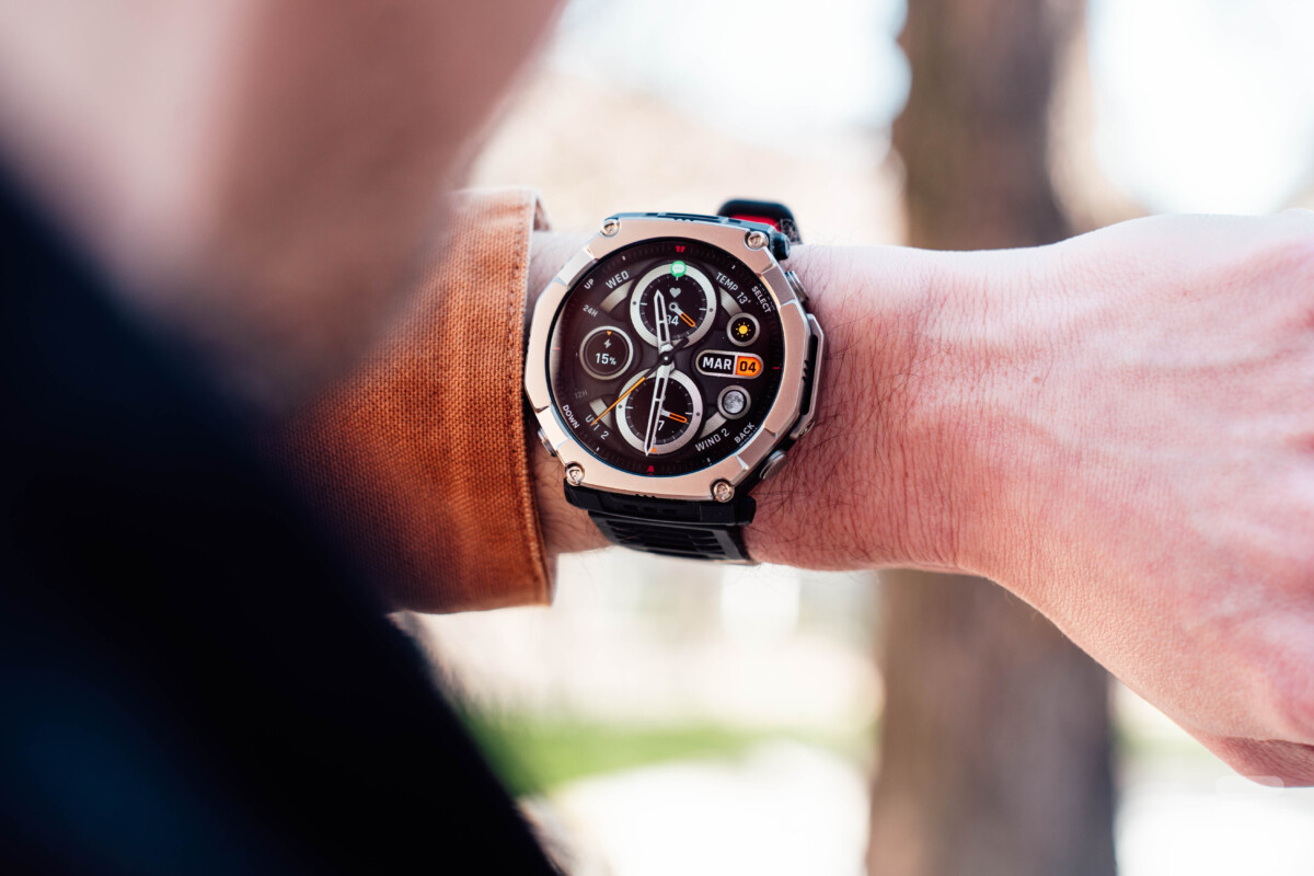 L'Amazfit T-Rex Ultra 2 // Source : Robin Wycke - Frandroid L'Amazfit T-Rex Ultra 2 // Source : Robin Wycke - Frandroid