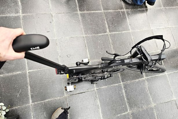 EMQ mode trolley