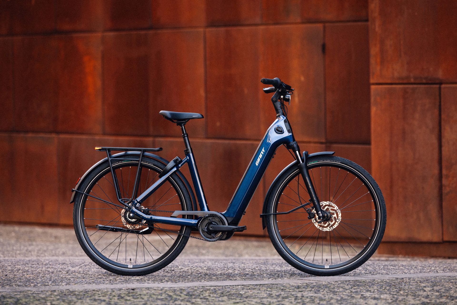 Vélo électrique Giant NewTour E+ 2027 vélo électrique ville
