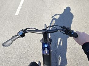 Giant NewTour E+ conduite