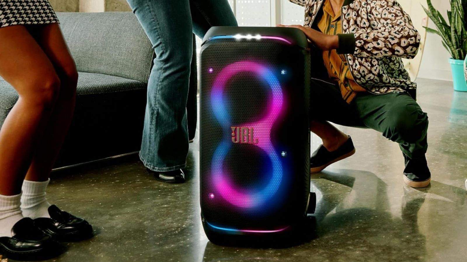 JBL PartyBox Stage 320 : cette puissante enceinte de soirée perd 200 € chez Boulanger