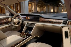 lac-hong-900s-interior-dashboard-1400x933