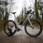 Voici l&rsquo;Origine Newton[e], un vélo électrique français de moins de 10 kg qui impressionne par sa légèreté
