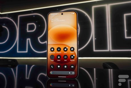 Nothing Phone (4a) Pro // Source : Chloé Pertuis - Frandroid