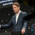 « Le marché va s’effondrer » : le patron de Mercedes tire la sonnette d’alarme sur la voiture électrique en Europe mais oublie la Chine « Le marché va s’effondrer » : le patron de Mercedes tire la sonnette d’alarme sur la voiture électrique en Europe mais oublie la Chine