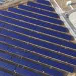 Panneaux solaires : la pérovskite bat enfin le silicium en conditions réelles