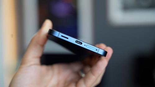 Samsung Galaxy A57 // Source : Alexis Grandgirard - Frandroid