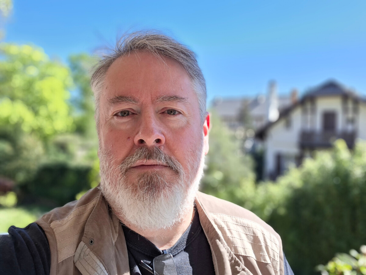 Galaxy A57 - Selfie Portrait Galaxy A57 - Selfie Portrait