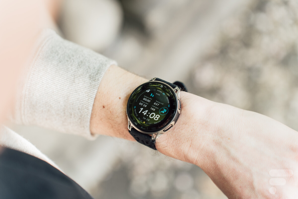 L'Amazfit Cheetah 2 Pro // Source : Chloé Pertuis - Frandroid L'Amazfit Cheetah 2 Pro // Source : Chloé Pertuis - Frandroid