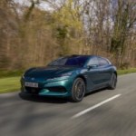 3 000 bornes et 18 mois de charge gratuite : la recharge en 5 minutes de BYD arrive en force en Europe