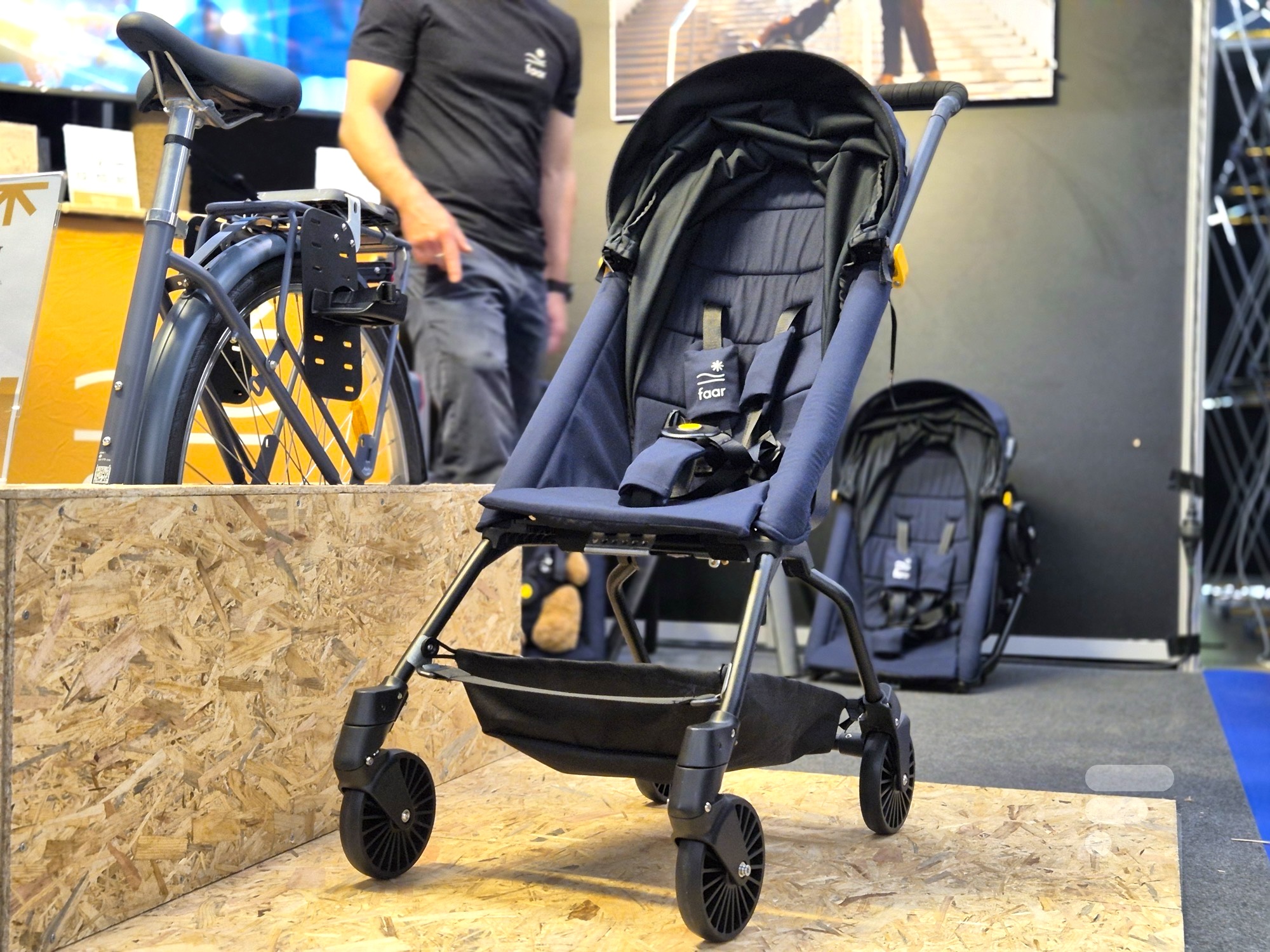 Faar ride poussette siège 1