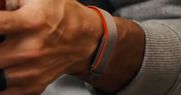 Le bracelet Google Fitbit Air // Source : Droid Life Le bracelet Google Fitbit Air // Source : Droid Life