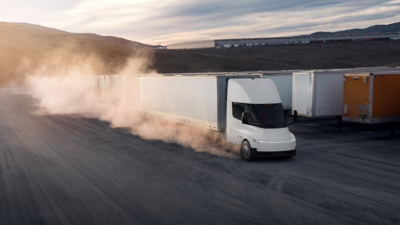 À bord du Tesla Semi : les secrets du responsable du programme pour augmenter l’autonomie sans toucher à la batterie