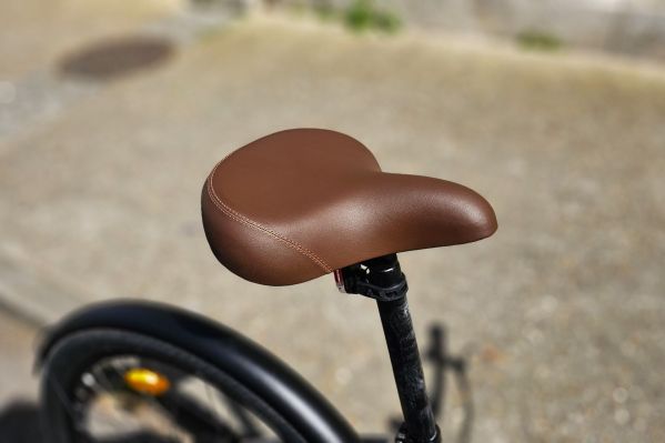 Intersport Nakamura Crossover E selle