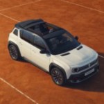 Série spéciale et toit en toile : Renault sort le grand jeu pour relancer sa petite voiture électrique, la R4 E-Tech Série spéciale et toit en toile : Renault sort le grand jeu pour relancer sa petite voiture électrique, la R4 E-Tech