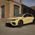 La Leapmotor B05 arrive à prix cassé en Europe : voici les tarifs de cette rivale chinoise de la Renault Mégane E-Tech vendue par Stellantis La Leapmotor B05 arrive à prix cassé en Europe : voici les tarifs de cette rivale chinoise de la Renault Mégane E-Tech vendue par Stellantis