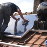 Solaire vs nucléaire : le vrai bilan carbone de vos panneaux va vous surprendre Solaire vs nucléaire : le vrai bilan carbone de vos panneaux va vous surprendre