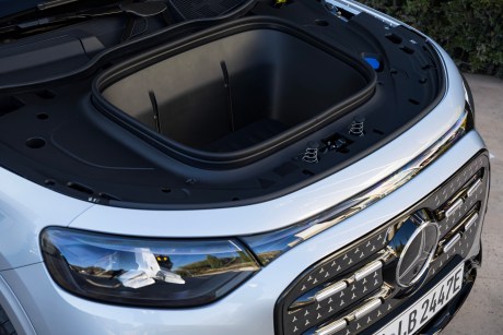 Mercedes-Benz GLB électrique // Source : Mercedes-Benz