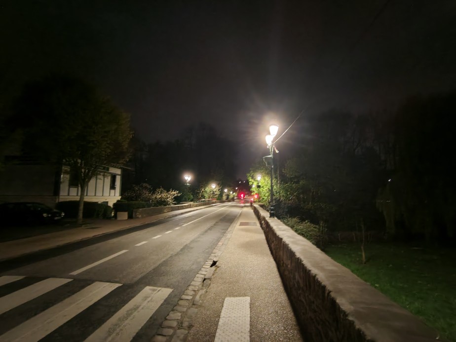 Motorola Edge 70 Fusion Ex Photo de nuit (21)