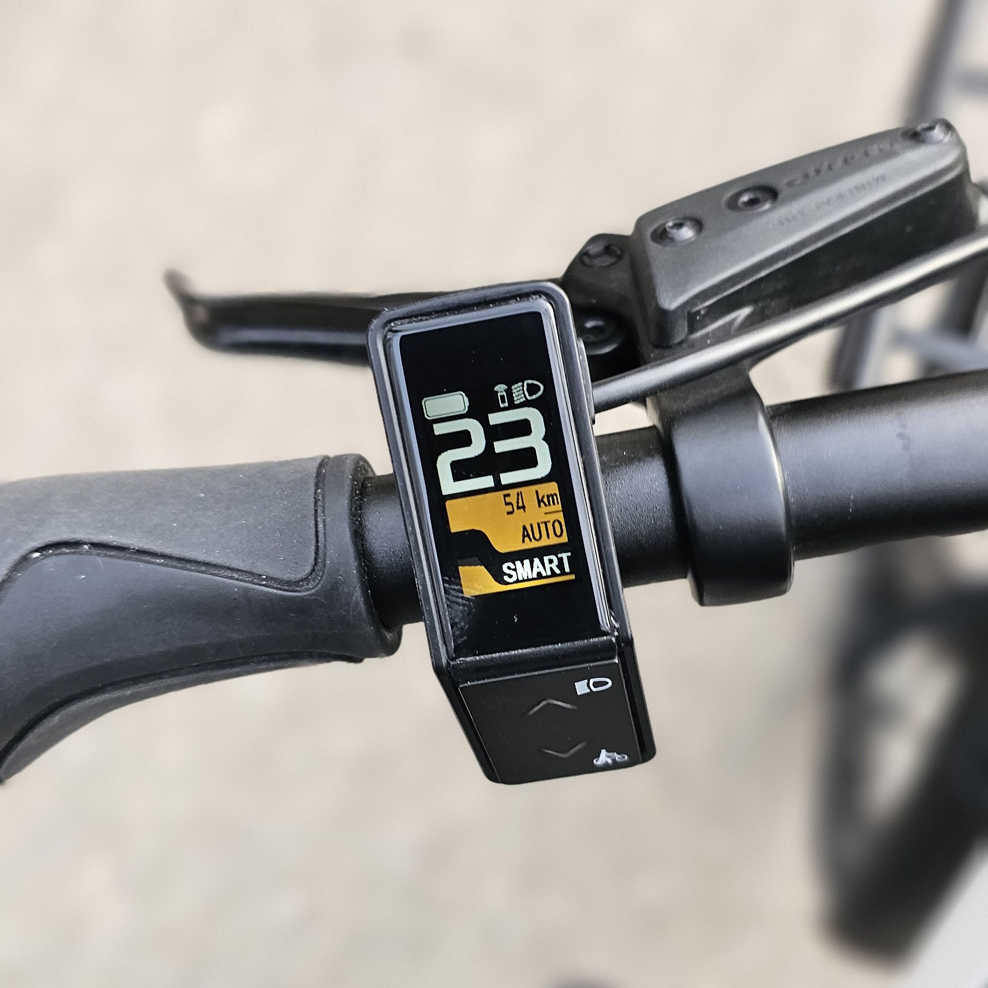Nakamura Crosscity+ écran conduite