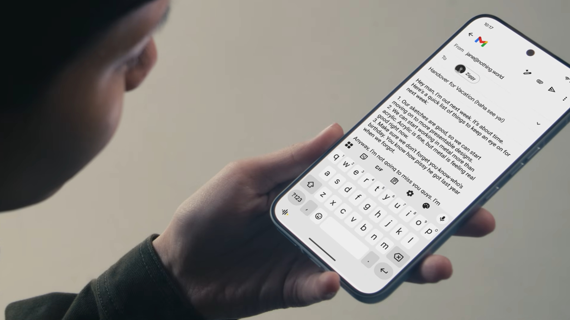 Un mail dicté à l'aide d'Essential Voice de Nothing