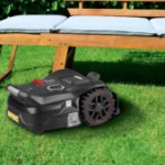 Lidl brade son robot tondeuse Parkside pour tondre un jardin de 1250 m² sans efforts Lidl brade son robot tondeuse Parkside pour tondre un jardin de 1250 m² sans efforts