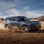 Voici le Xpeng GX, un immense SUV 7 places qui promet 1 600 km d’autonomie et une recharge en 12 minutes Voici le Xpeng GX, un immense SUV 7 places qui promet 1 600 km d’autonomie et une recharge en 12 minutes