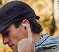 Suunto Spark blanc lifestyle // Source : Suunto