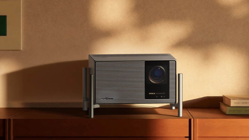 Il pourrait bien faire oublier votre TV : ce vidéoprojecteur Xgimi Titan Noir triple laser 4K perd 700 € et peut afficher jusqu’à 300″
