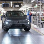 93 kg d’aluminium injectés en 0,08 seconde : on a visité l’usine futuriste qui fabrique le nouveau Volvo EX60 93 kg d’aluminium injectés en 0,08 seconde : on a visité l’usine futuriste qui fabrique le nouveau Volvo EX60