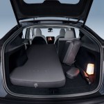 Tesla lance un nouvel accessoire officiel pour camper en solo dans son Model Y (sans sacrifier le coffre) Tesla lance un nouvel accessoire officiel pour camper en solo dans son Model Y (sans sacrifier le coffre)