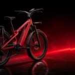 Le nouveau vélo électrique tout-suspendu de Specialized intègre un radar Garmin et annonce 150 km d’autonomie Le nouveau vélo électrique tout-suspendu de Specialized intègre un radar Garmin et annonce 150 km d’autonomie