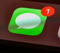 L'application iMessage sur iPhone // Source : Brett Jordan via Unsplash