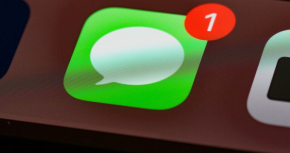 L'application iMessage sur iPhone // Source : Brett Jordan via Unsplash L'application iMessage sur iPhone // Source : Brett Jordan via Unsplash