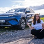 On a essayé le BYD Atto 3 Evo : quand le petit SUV électrique pépère se transforme en petite bombe On a essayé le BYD Atto 3 Evo : quand le petit SUV électrique pépère se transforme en petite bombe