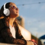 Darty brade ce casque JBL avec ANC et 76 heures d&rsquo;autonomie à moins de 90 euros