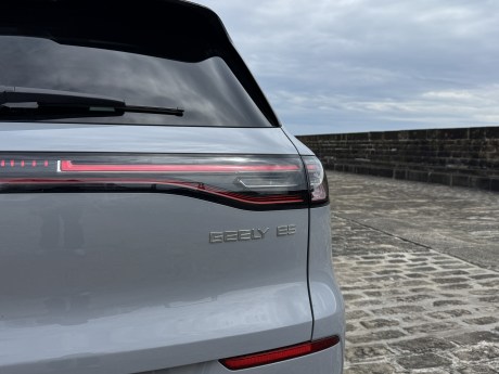 Essai Geely E5 // Source : Paul-Émile CASSORET pour Frandroid