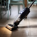 Test du Bissell CrossWave HydroScrub Pro : il lave plus blanc, mais sèche sur le banc