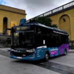 Premier jour pour le bus autonome en Suède, il pile, le tram derrière n’a pas eu le temps de freiner Premier jour pour le bus autonome en Suède, il pile, le tram derrière n’a pas eu le temps de freiner
