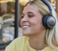 JBL Live 680NC Lifestyle // Source : JBL