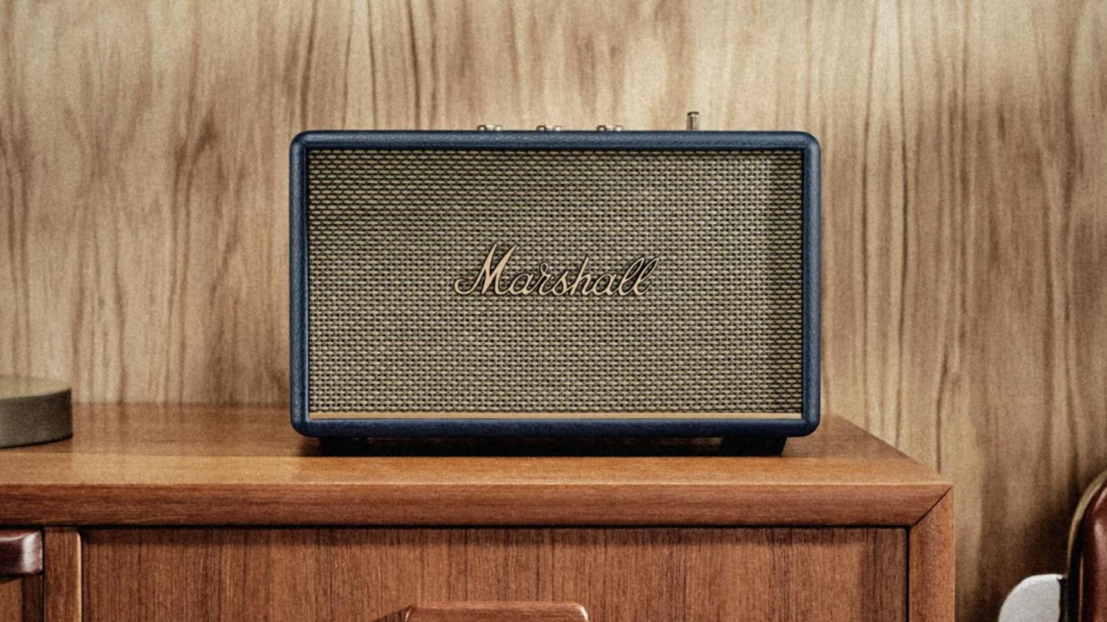 Boulanger retire 100 € à la Marshall Acton III, une enceinte Bluetooth au look rock’n’roll indémodable