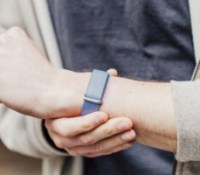 Le Google Fitbit Air // Source : Chloé Pertuis - Frandroid